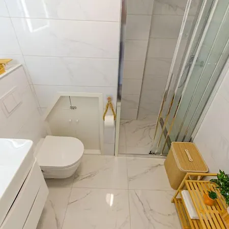 بيت للعطل Cozy Stone House Close To The