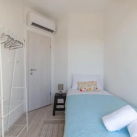 بيت للعطل Cozy Stone House Close To The