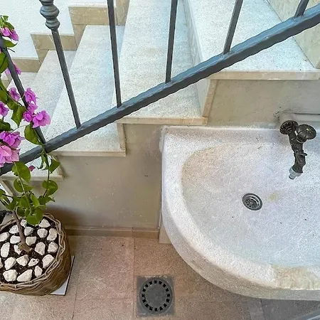 Cozy Stone House Close To The بيت للعطل